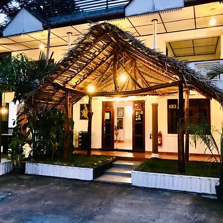 Jayamali Homestay Ella Bagian luar foto