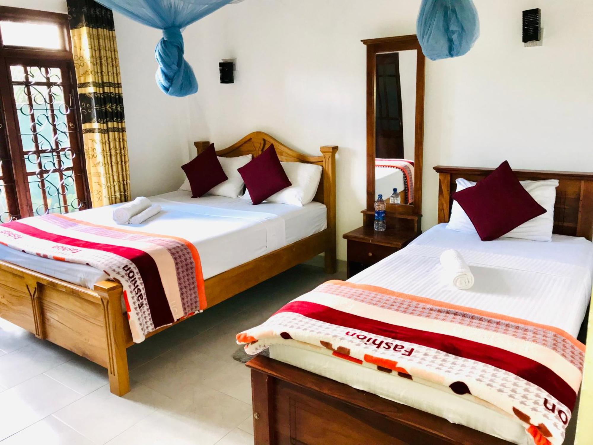 Jayamali Homestay Ella Bagian luar foto