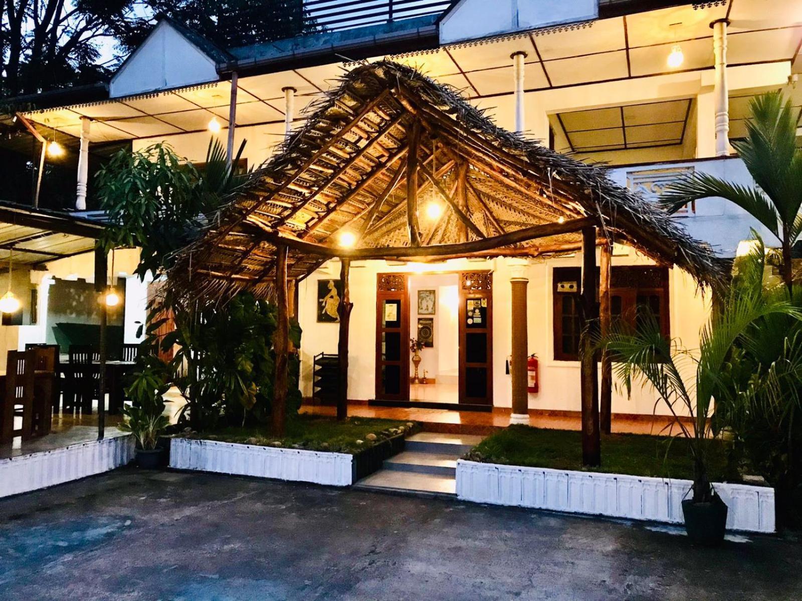 Jayamali Homestay Ella Bagian luar foto