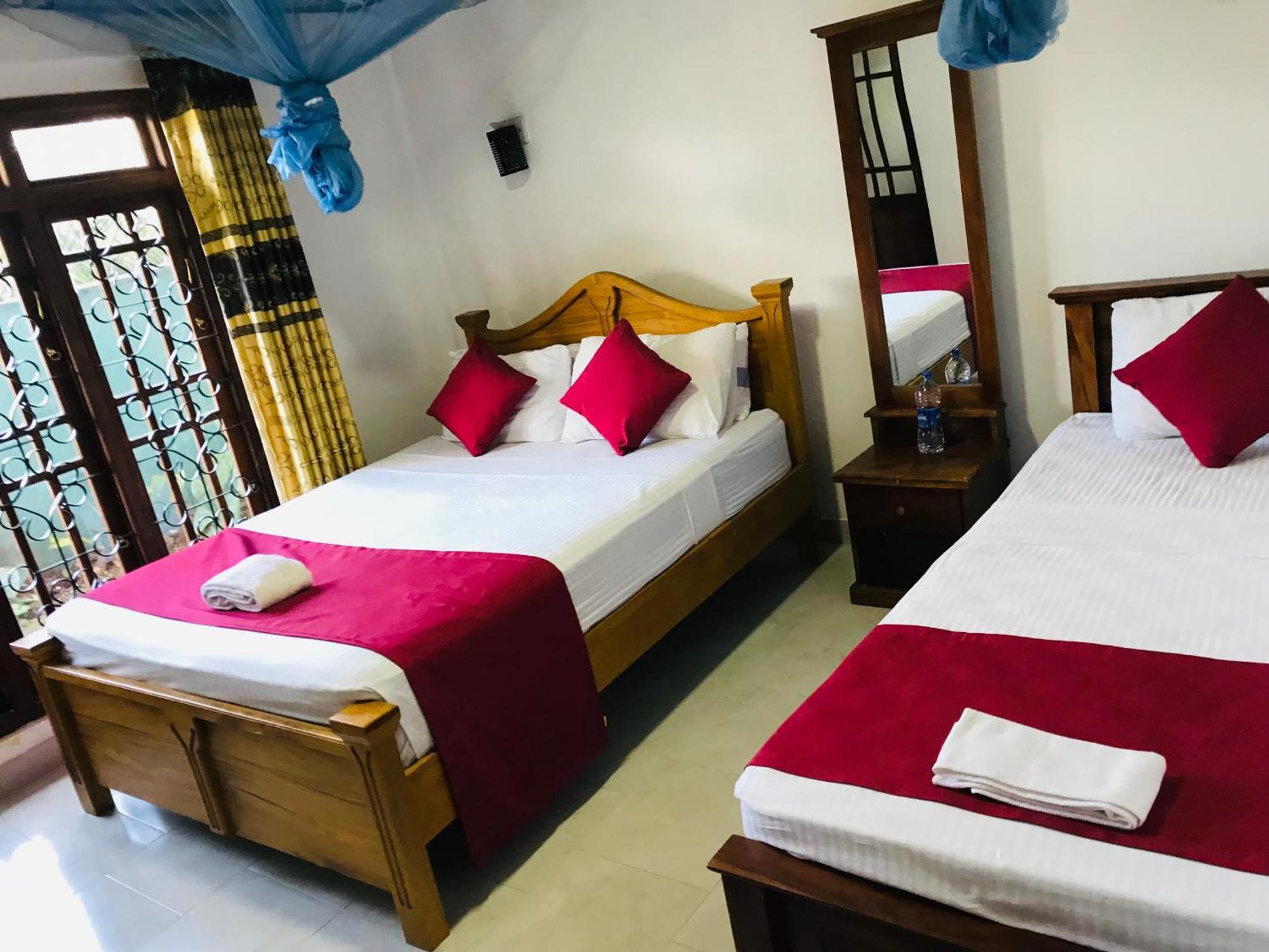 Jayamali Homestay Ella Bagian luar foto