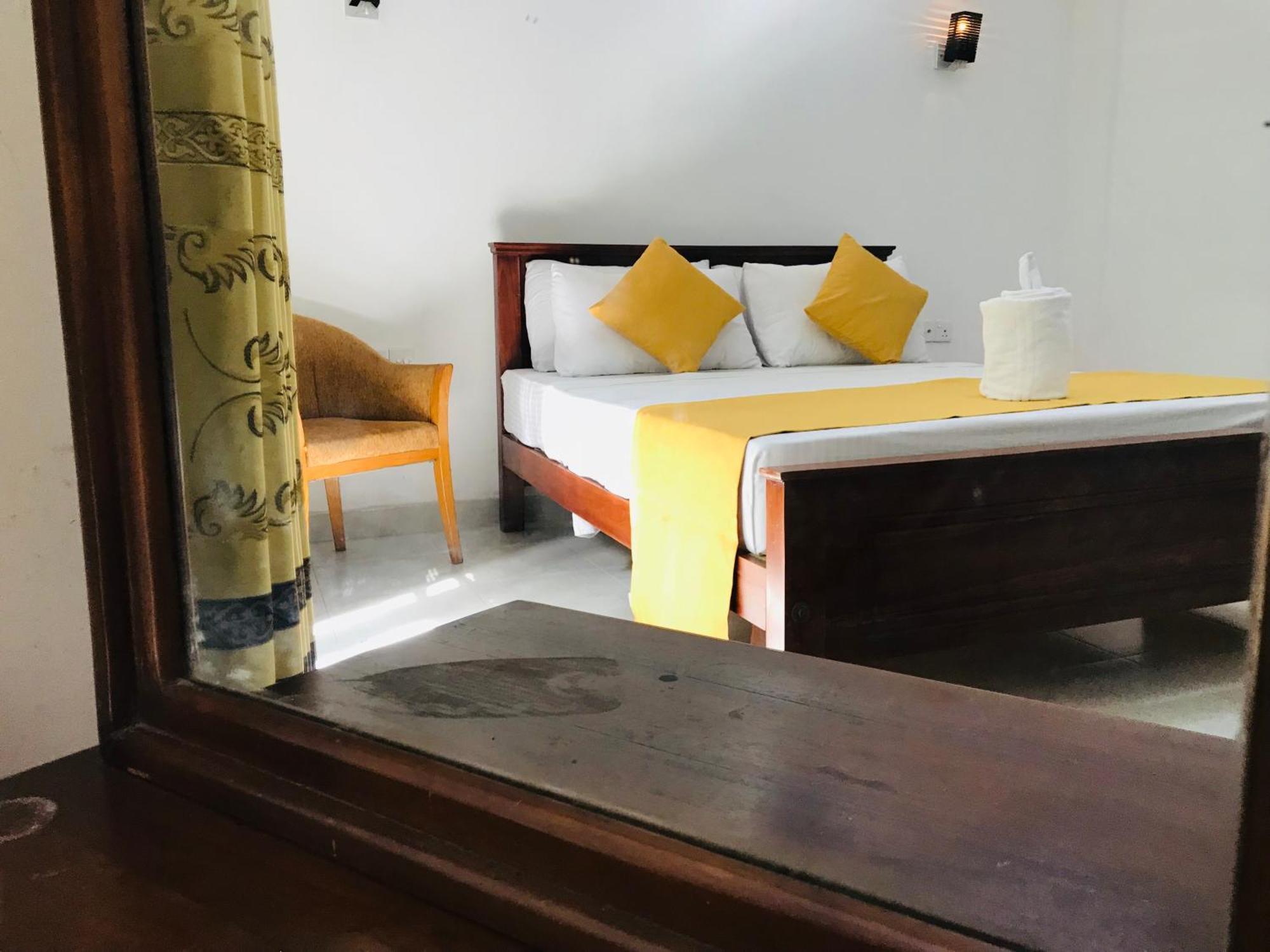 Jayamali Homestay Ella Bagian luar foto
