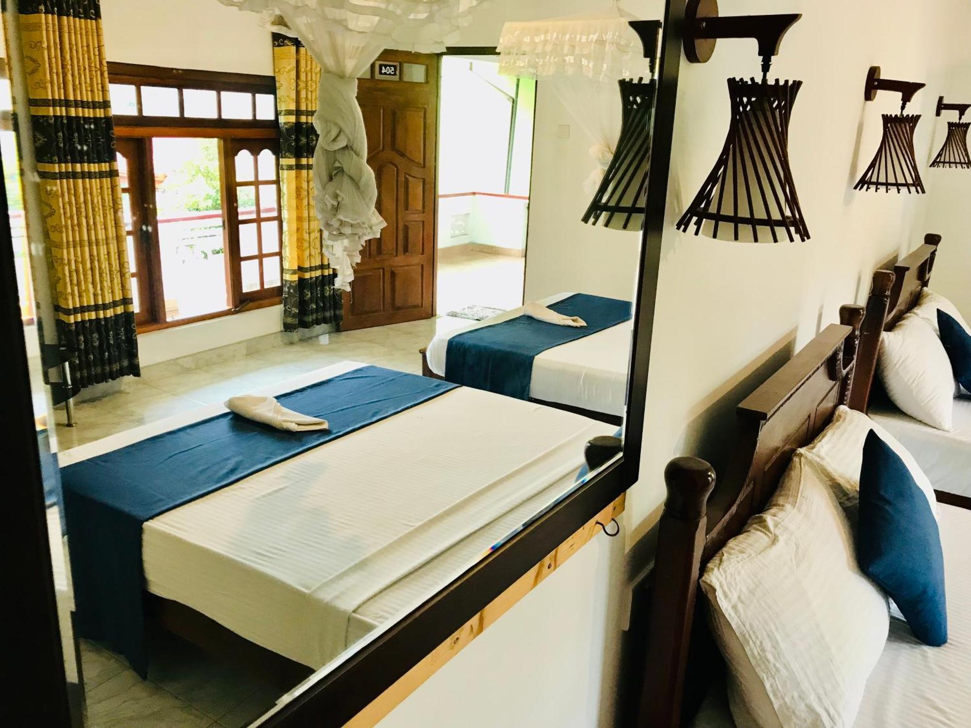 Jayamali Homestay Ella Bagian luar foto