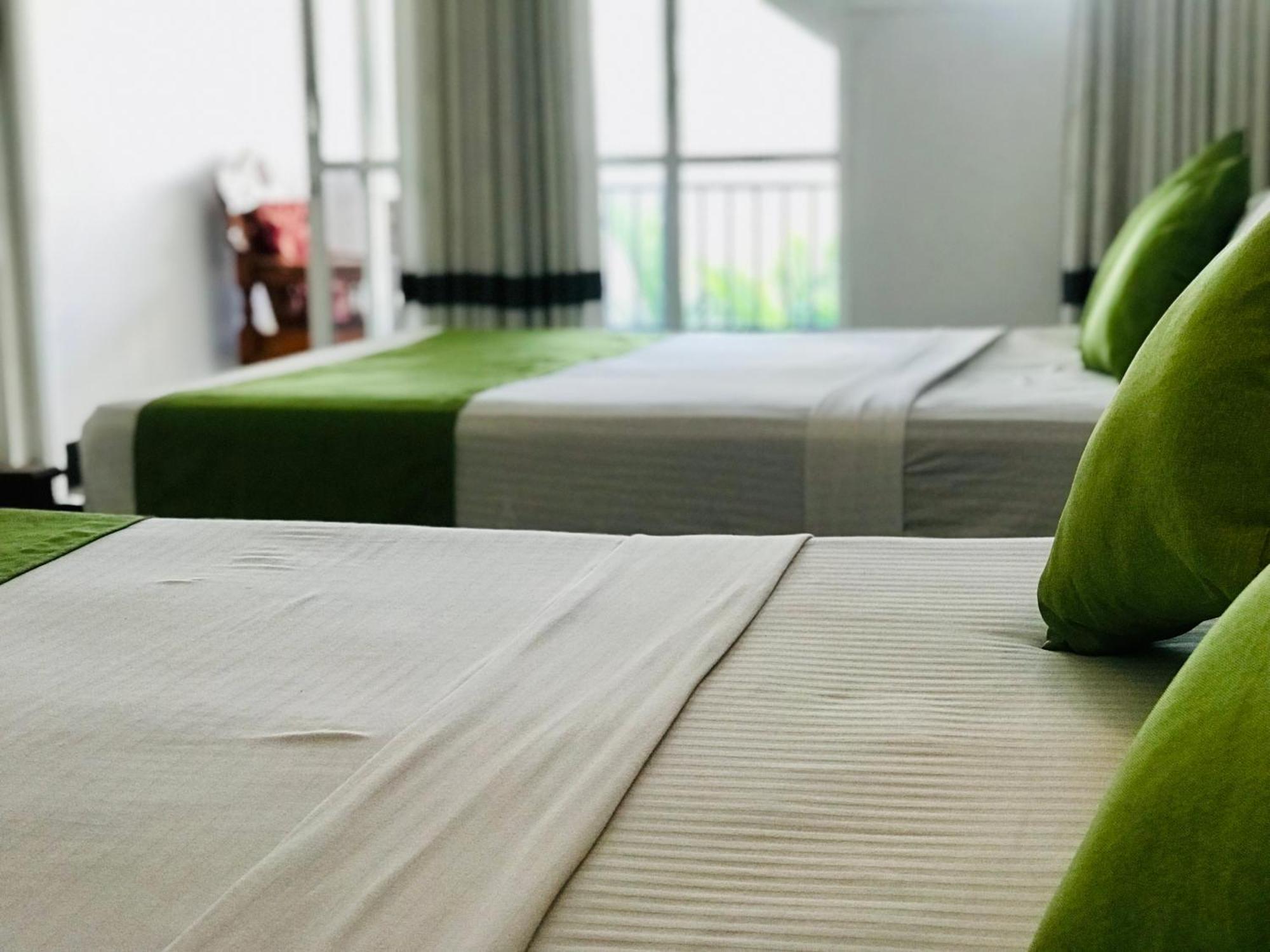 Jayamali Homestay Ella Bagian luar foto