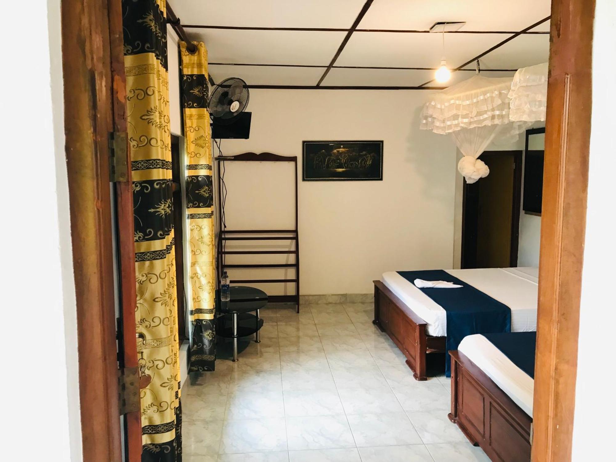 Jayamali Homestay Ella Bagian luar foto