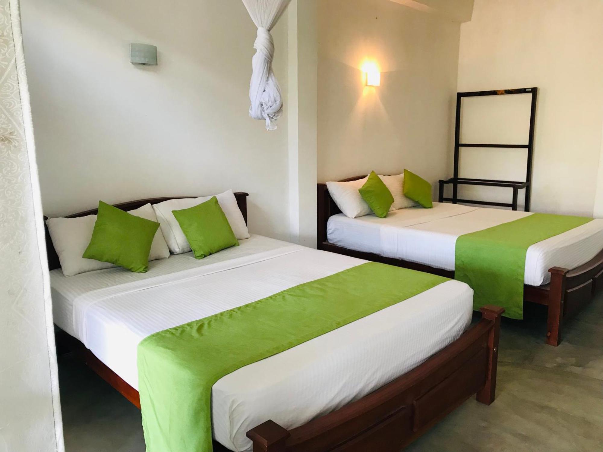 Jayamali Homestay Ella Bagian luar foto